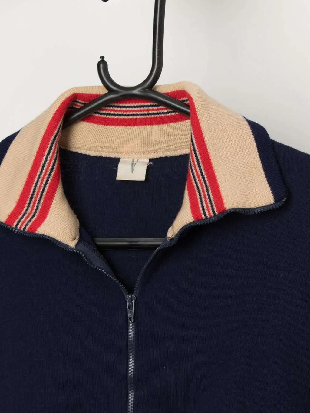 70s vintage red, navy and beige zip up cardigan – Medium