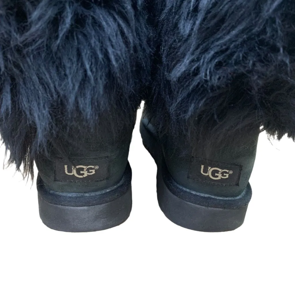 Bota Corta UGGS Color Negro Talle 39