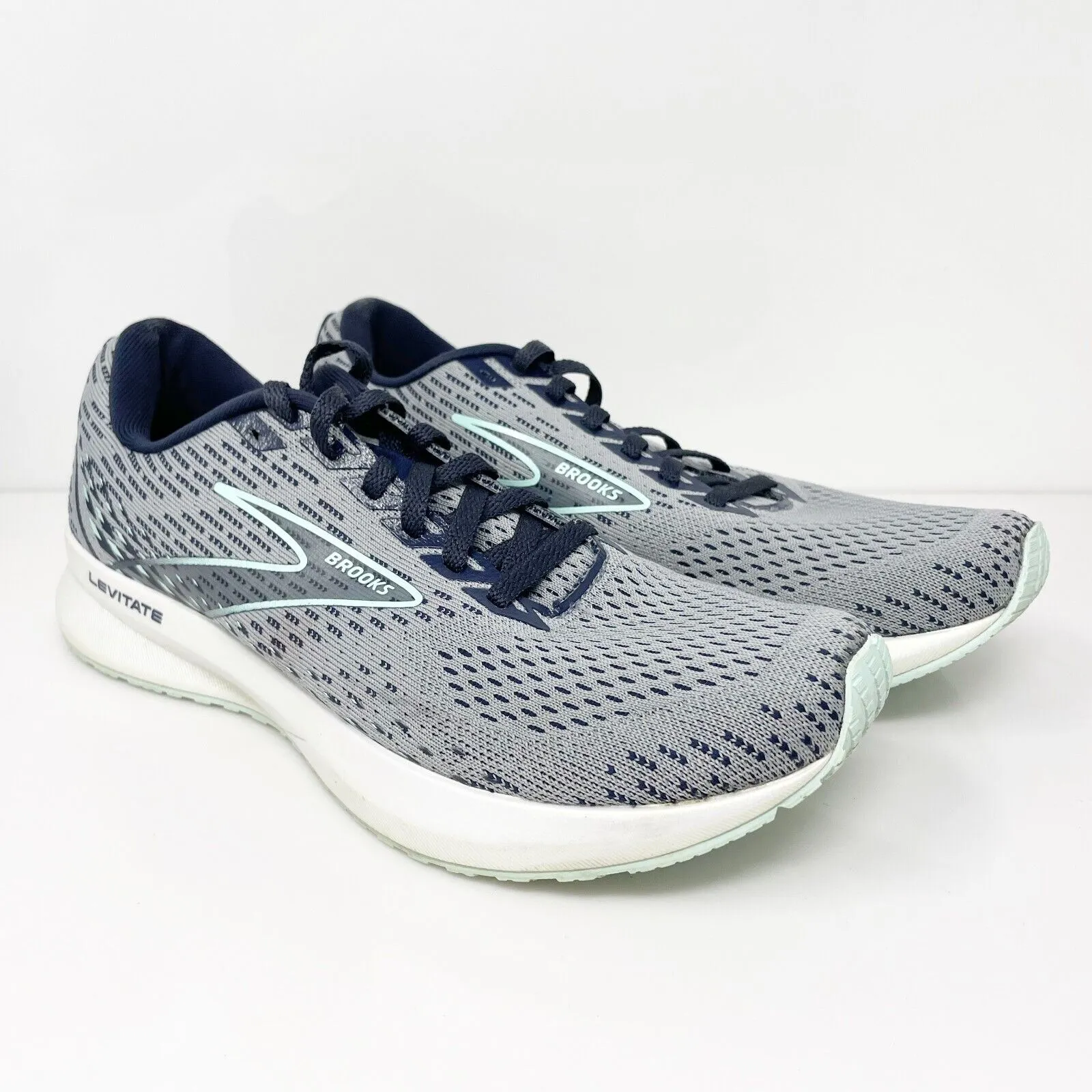 Brooks Womens Levitate 5 1203581B069 Gray Running Shoes Sneakers Size 10 B