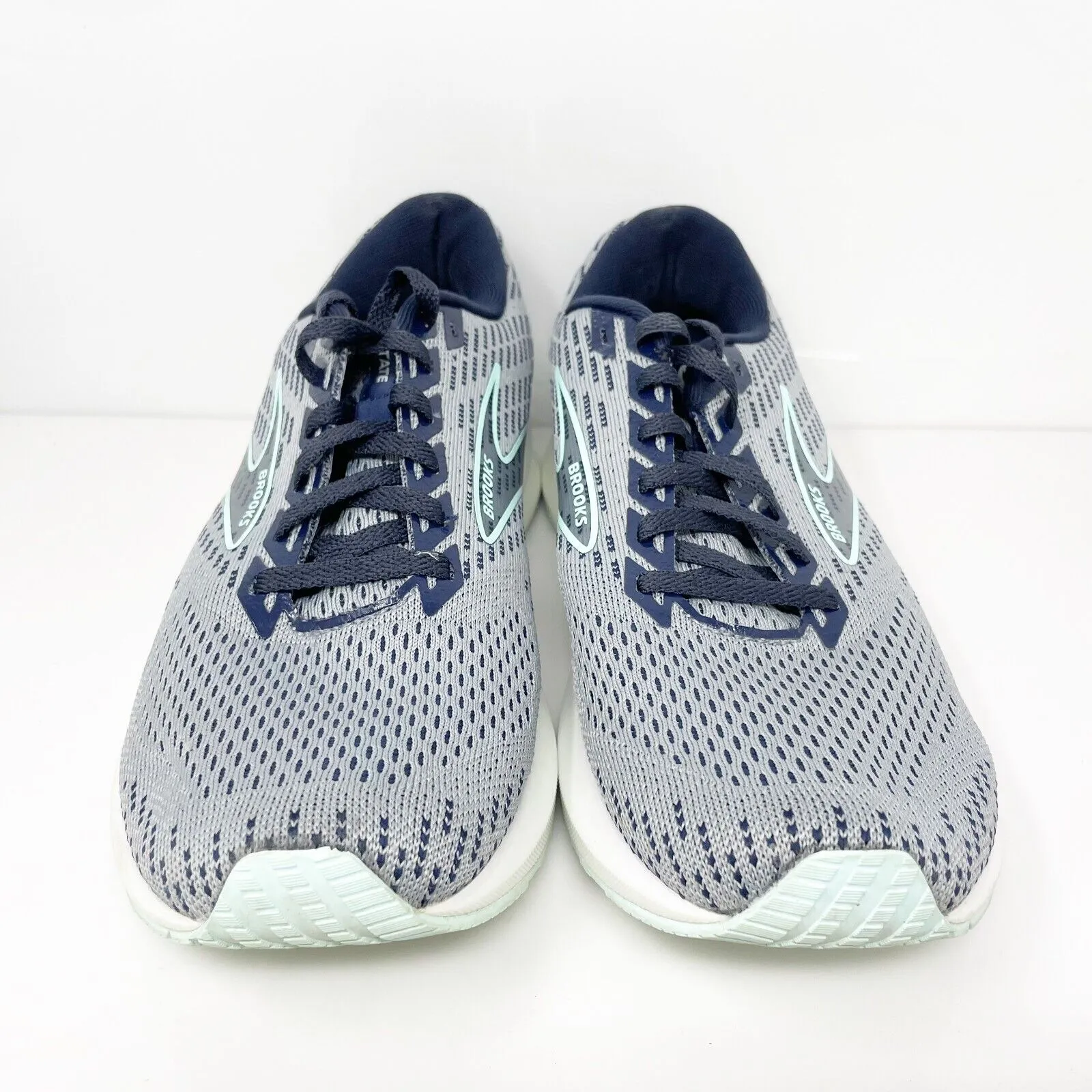 Brooks Womens Levitate 5 1203581B069 Gray Running Shoes Sneakers Size 10 B