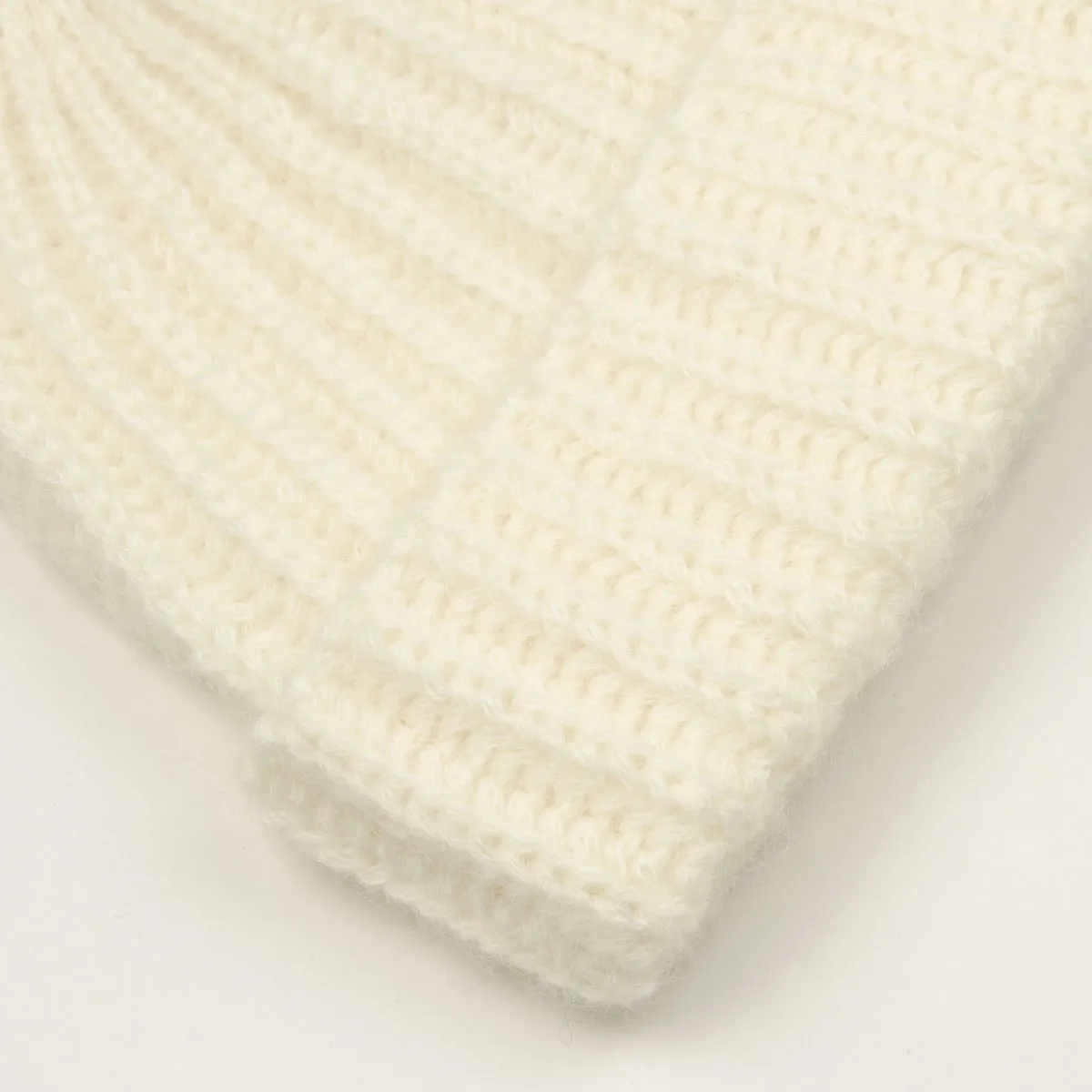 cableami - Mohair Tube-Yarn Beanie - White