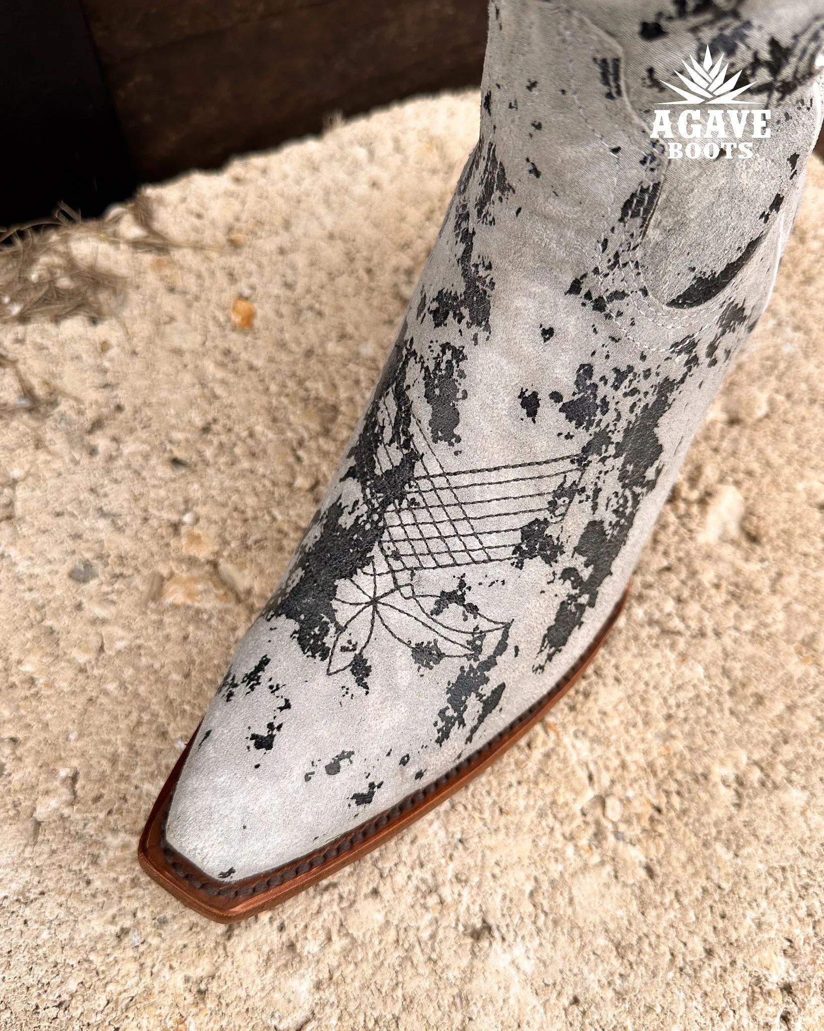 CAMO COWHIDE  | WOMEN TALL COWBOY BOOTS