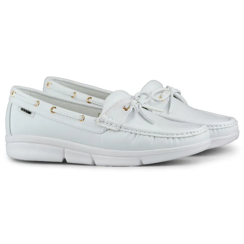 Comfortable women's moccasins in white. Comfortable women's moccasins