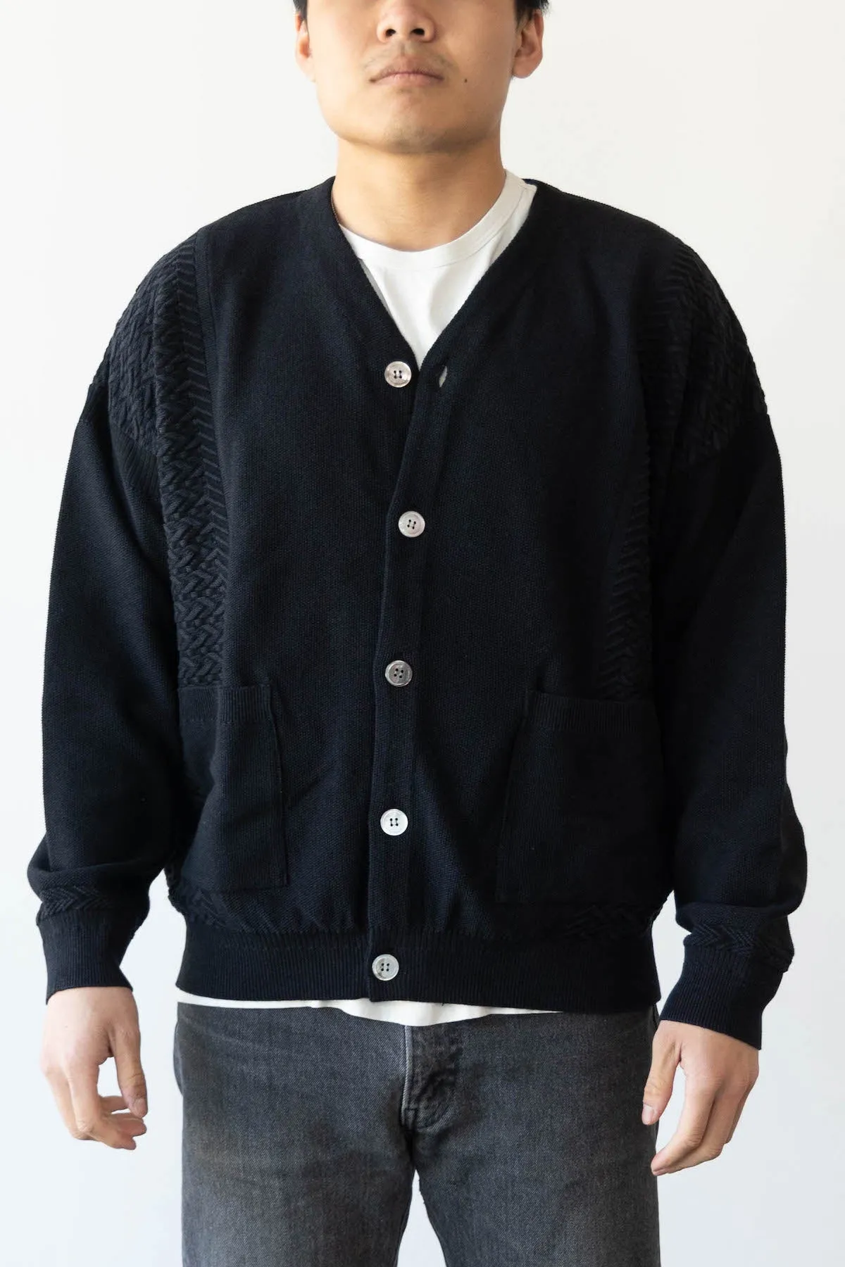 Hanaikada Cardigan - Black