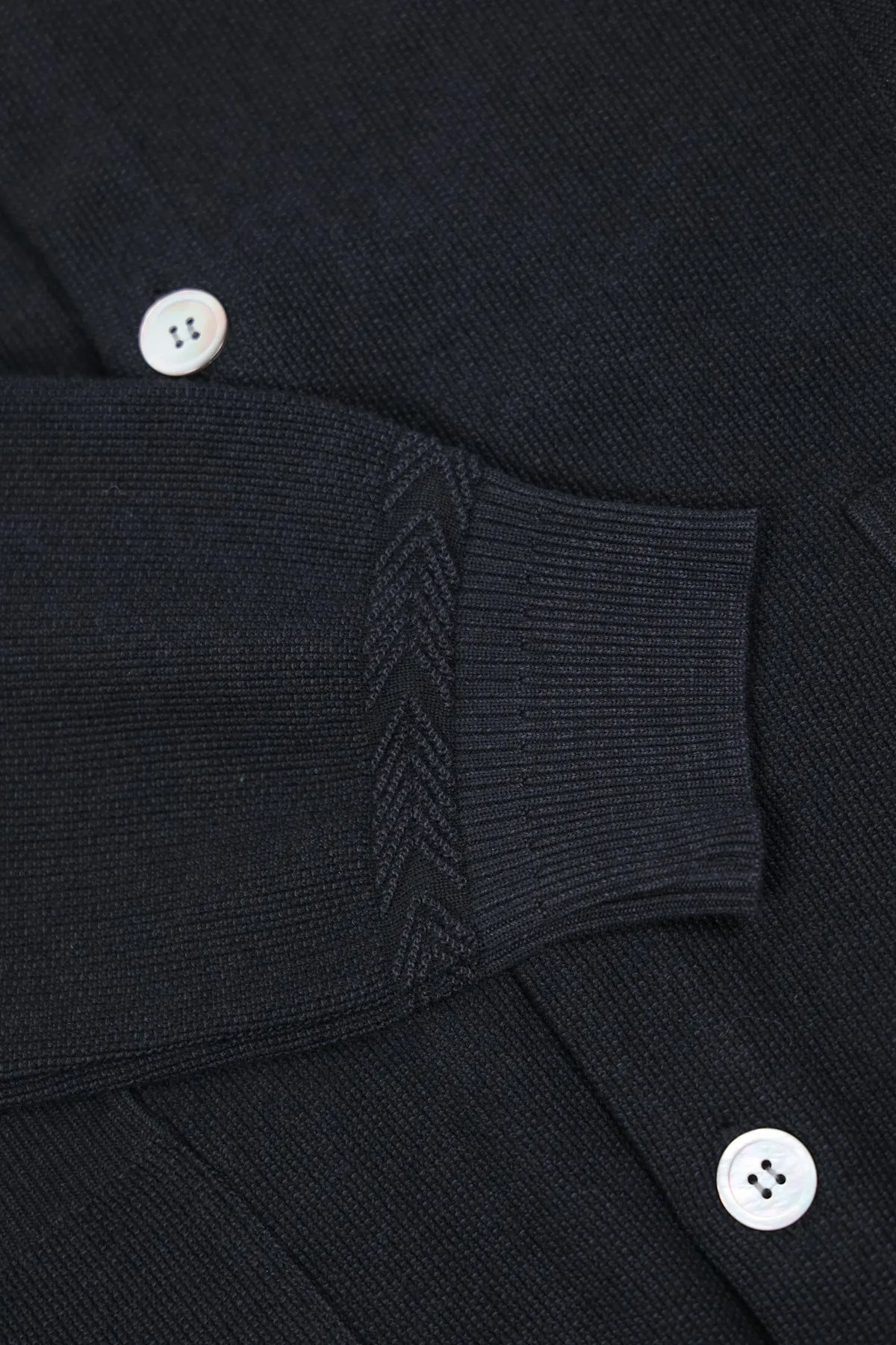 Hanaikada Cardigan - Black