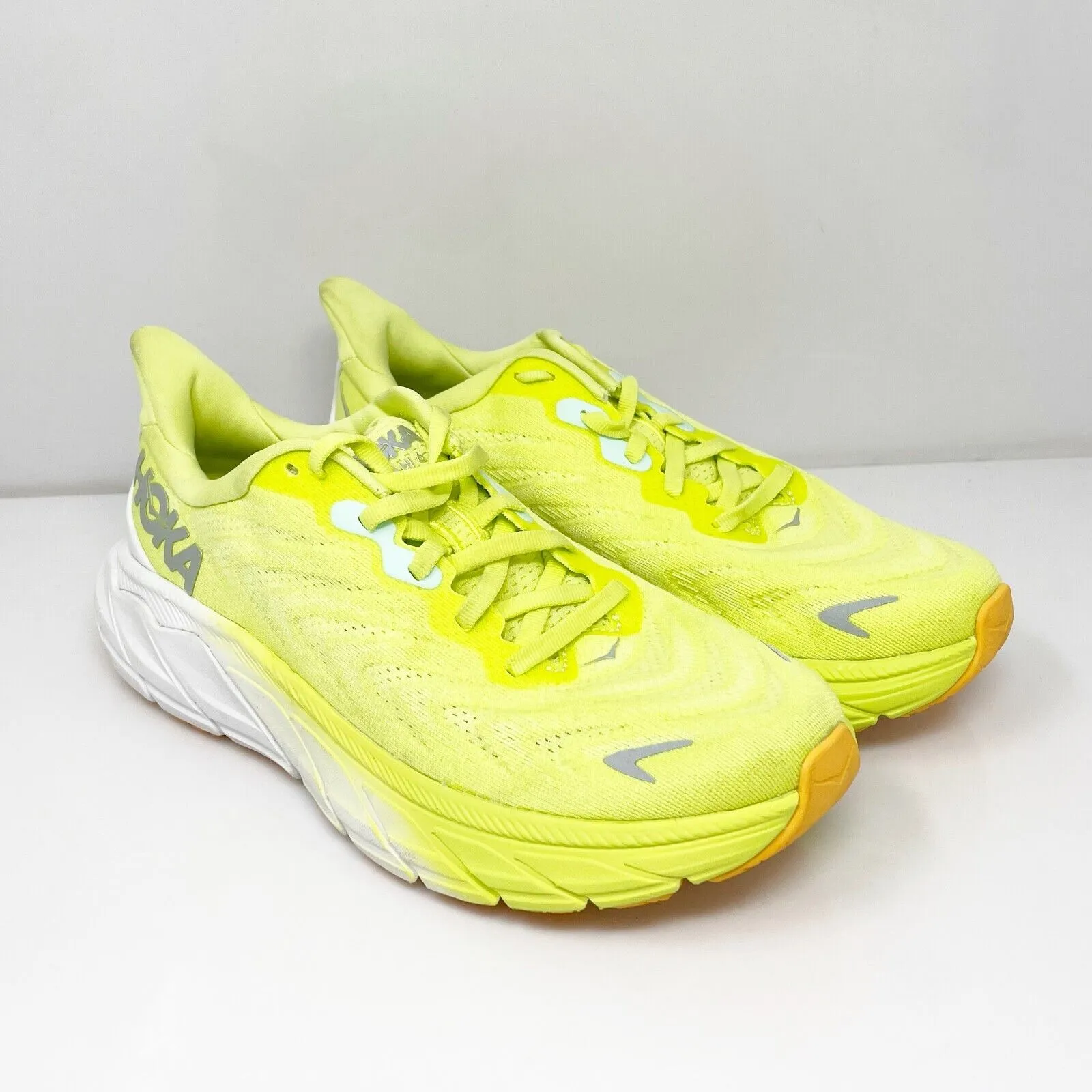 Hoka One One Womens Arahi 6 1123195 CGWHT Yellow Running Shoes Sneakers Sz 6.5 B