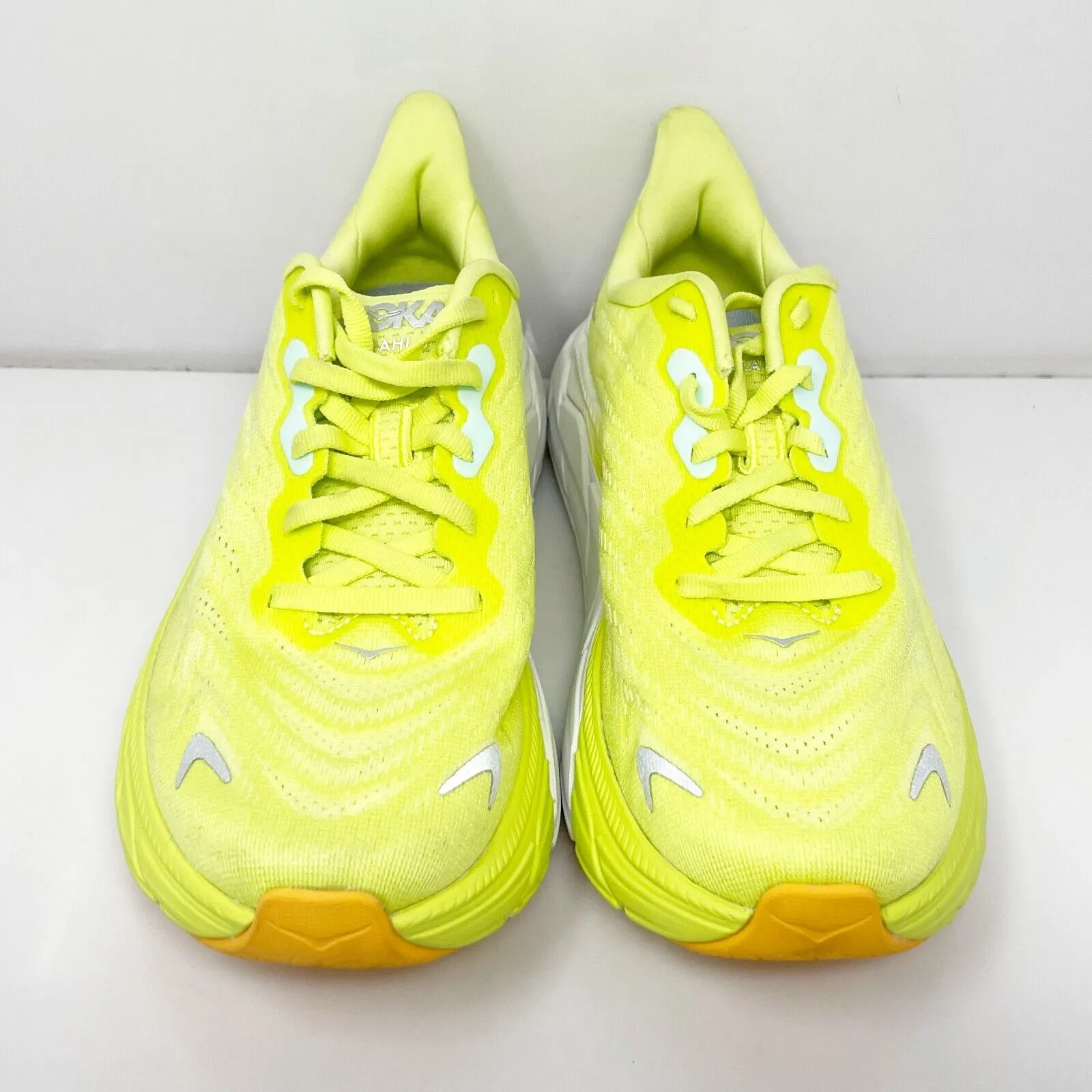 Hoka One One Womens Arahi 6 1123195 CGWHT Yellow Running Shoes Sneakers Sz 6.5 B