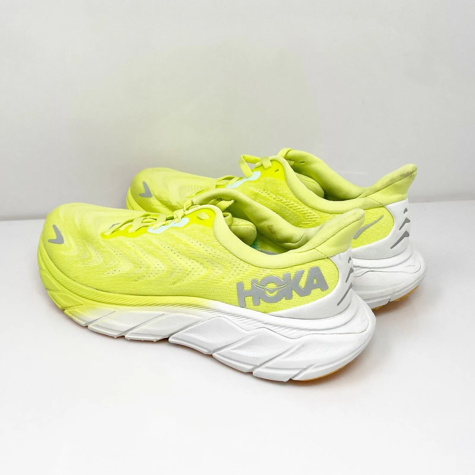 Hoka One One Womens Arahi 6 1123195 CGWHT Yellow Running Shoes Sneakers Sz 6.5 B