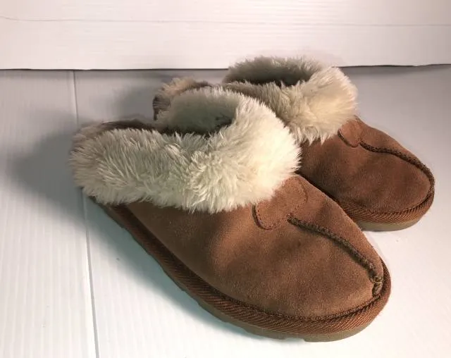 Uggs slip on shoes womens size 6