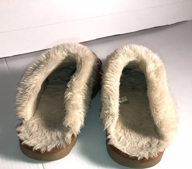 Uggs slip on shoes womens size 6