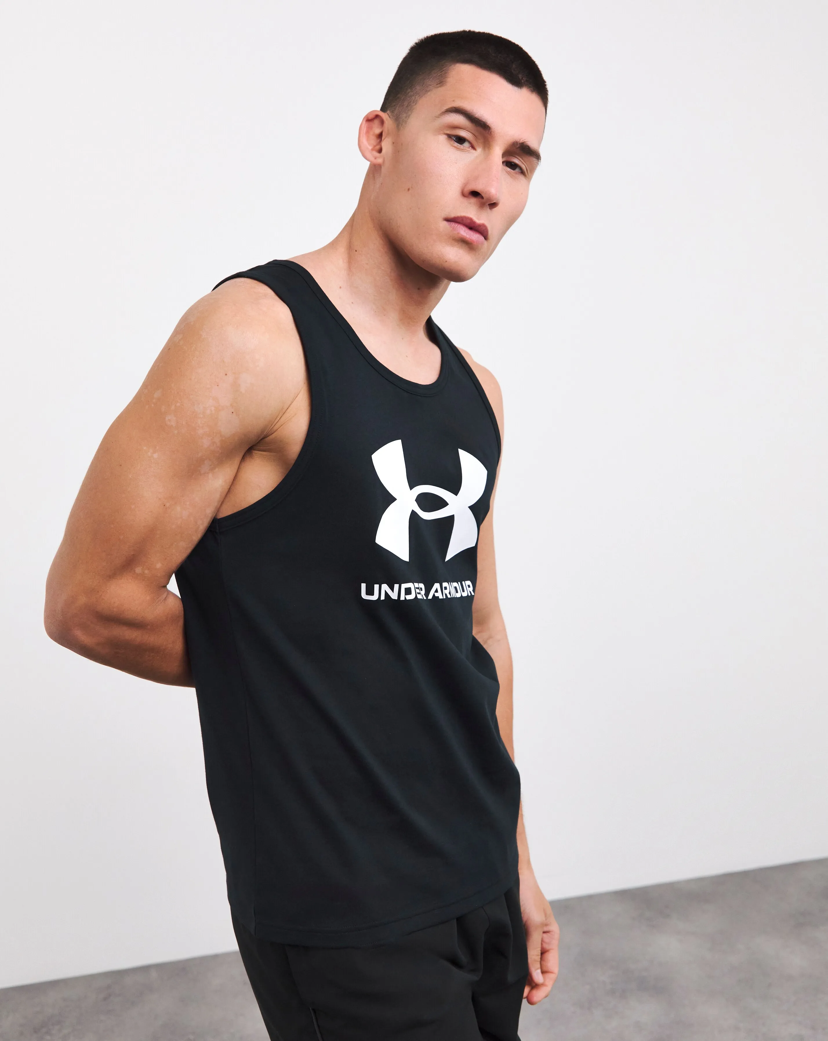 Under Armour Sportstyle Logo Tank