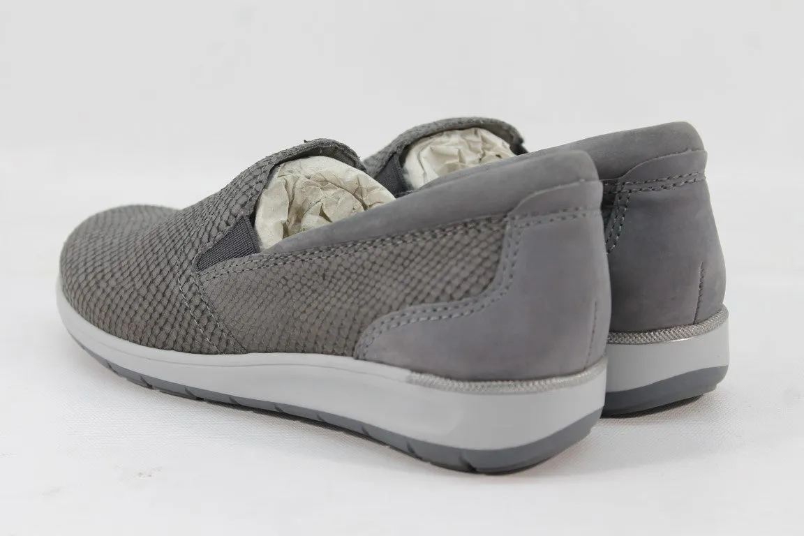 Walking Cradles Vero Women's Grey Matte Snake Slip-On 6.5W (ZAP5019)